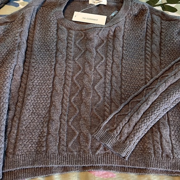 Super soft cable knit sweater and matching skirt set - Picture 2 of 8